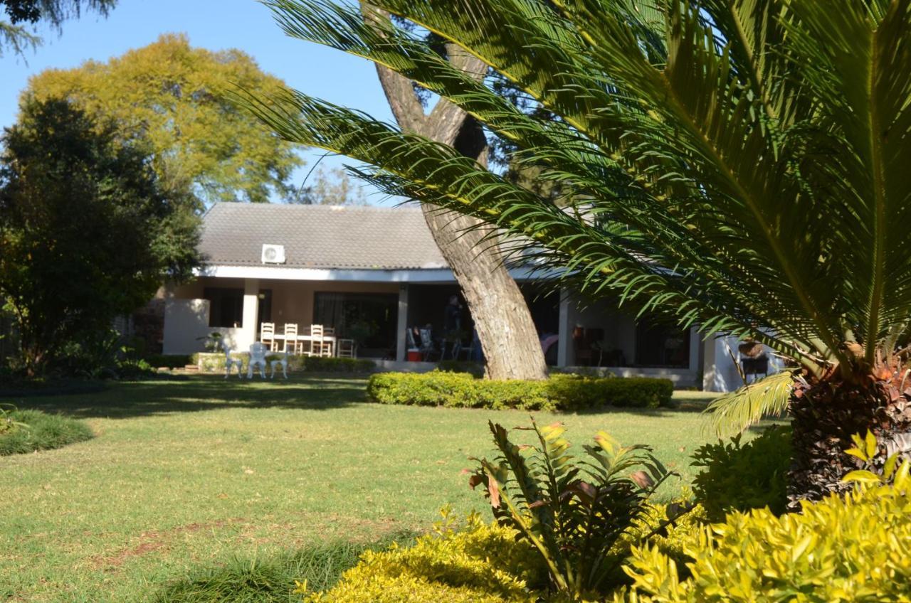 64 On Malabor Bed and Breakfast Pretoria-Noord Exterior foto